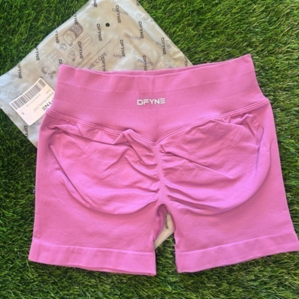 Dfyne impact shorts 4.5" grape small